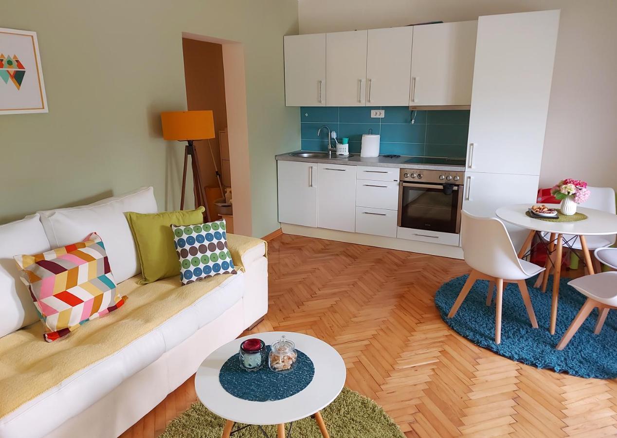 Apartments Iva Tivat Eksteriør bilde